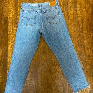 Women’s Levi’s excellent condition.